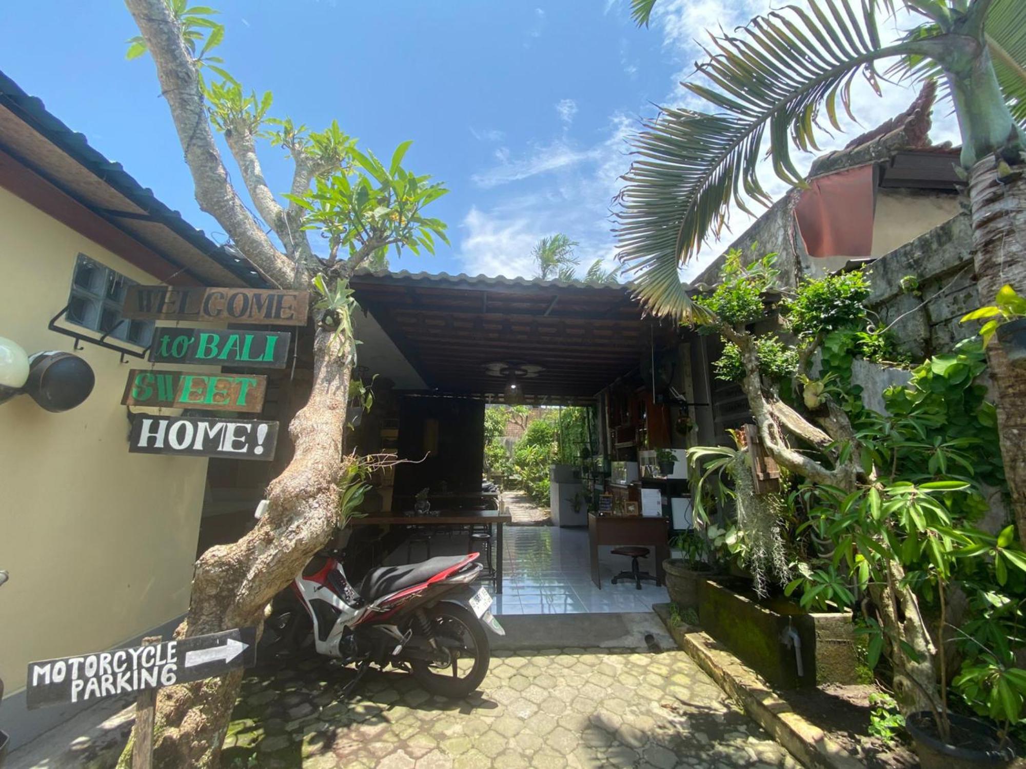 Coliving Bali Sweet Home Kost Lengkap Di Tabanan Kota Екстер'єр фото